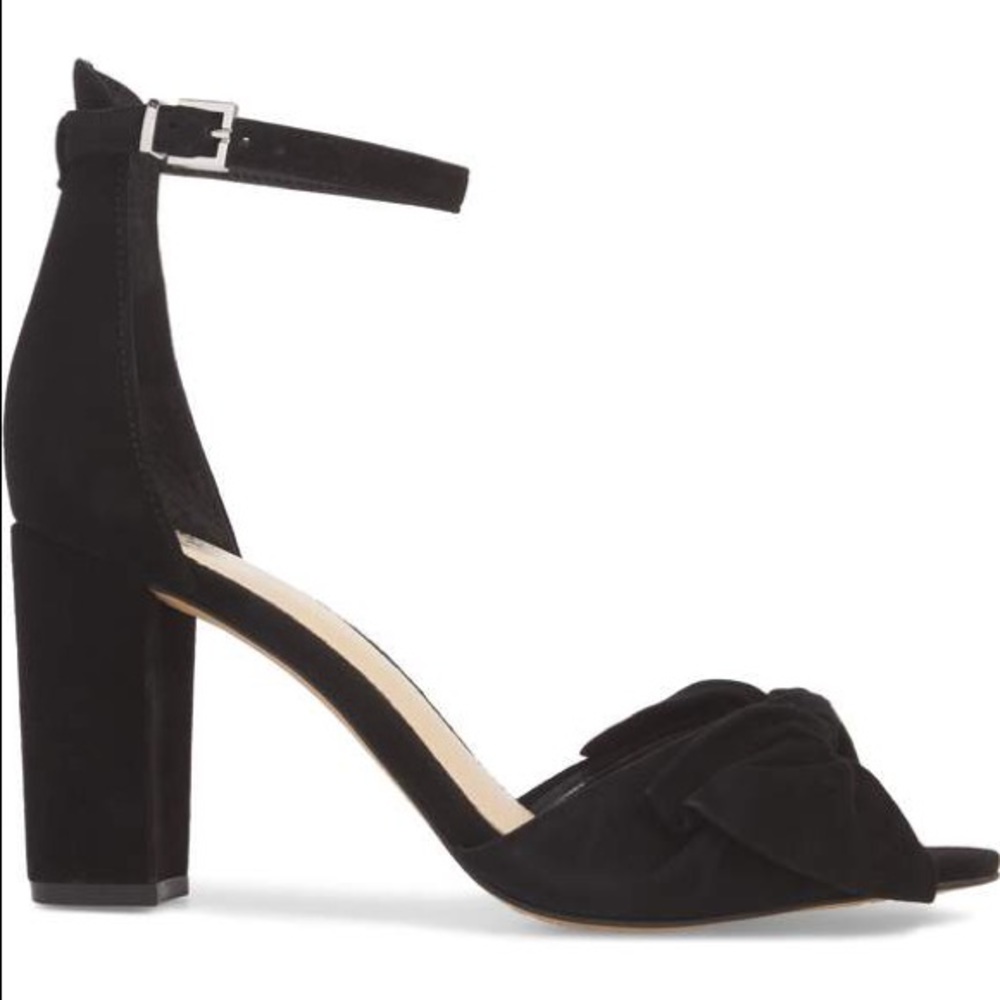 Vince Camuto Sandals
